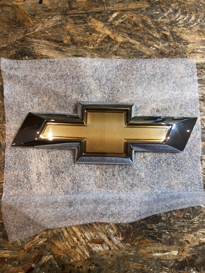 Original GM Chevrolet Spark Emblem Kofferraum 2013-2016 Neu
