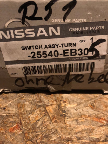 Original Nissan Pathfinder Lenkstockhebel Lichtschalter Neu