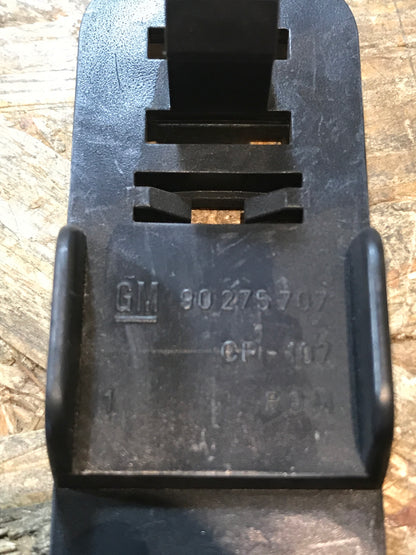 Original Opel Omega A Befestigungsklammer NEU