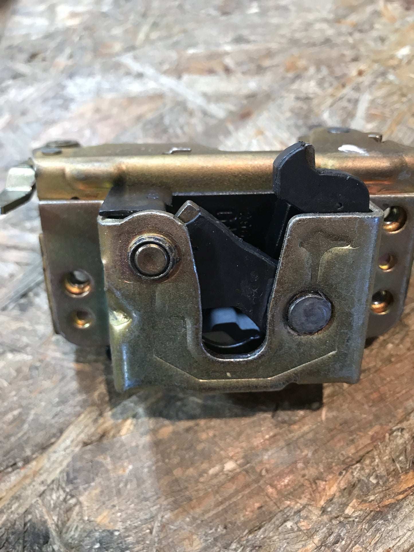 Original Opel Kadett E Türschloss hinten rechts NEU