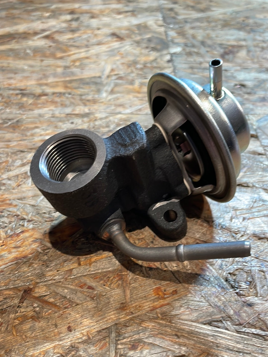 Original GM Opel Monterey 3,2l Abgasrückführungsventil Neu