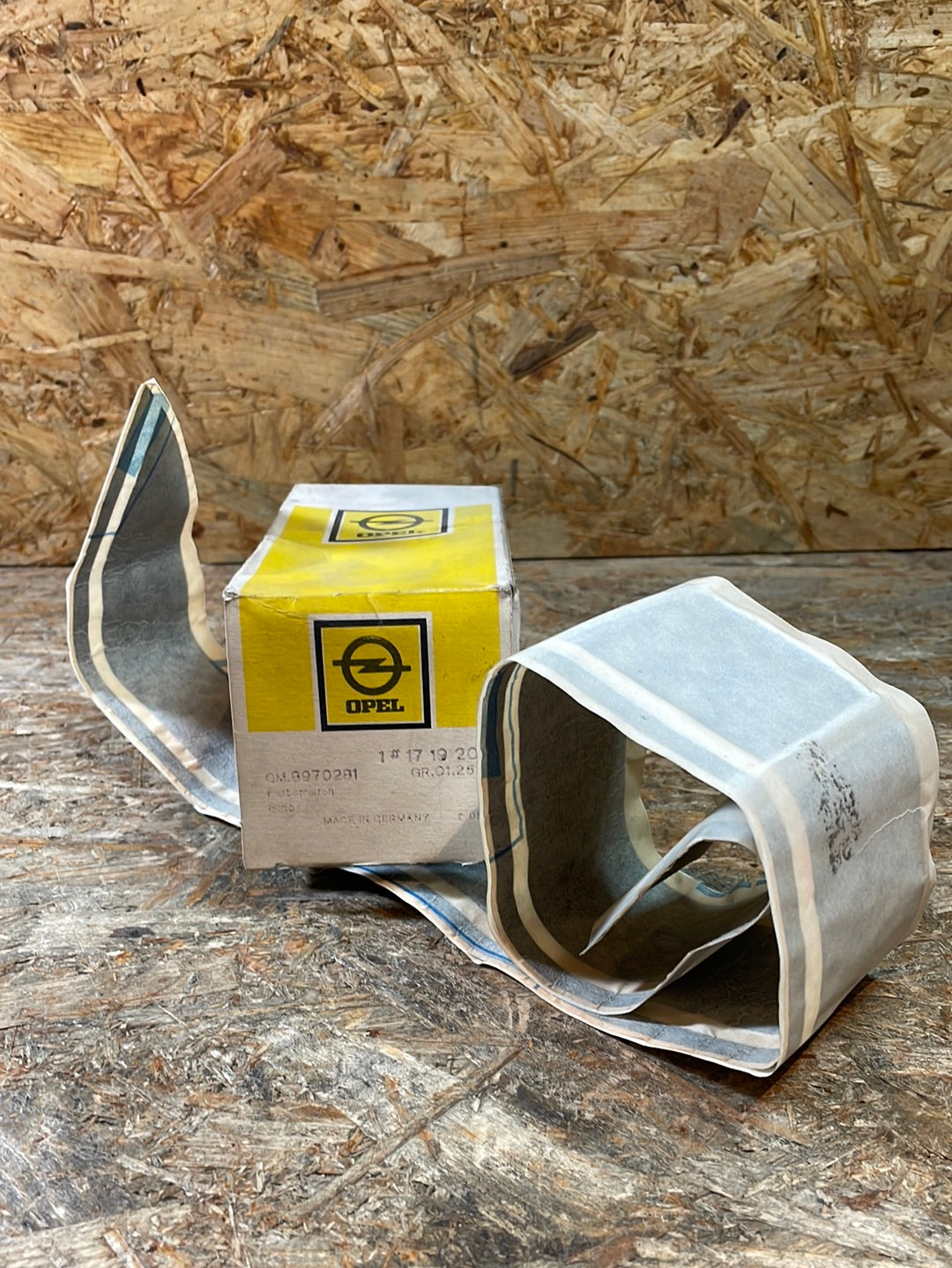Manta A GTE Farbstreifen Frontspoiler Original GM Opel Neu