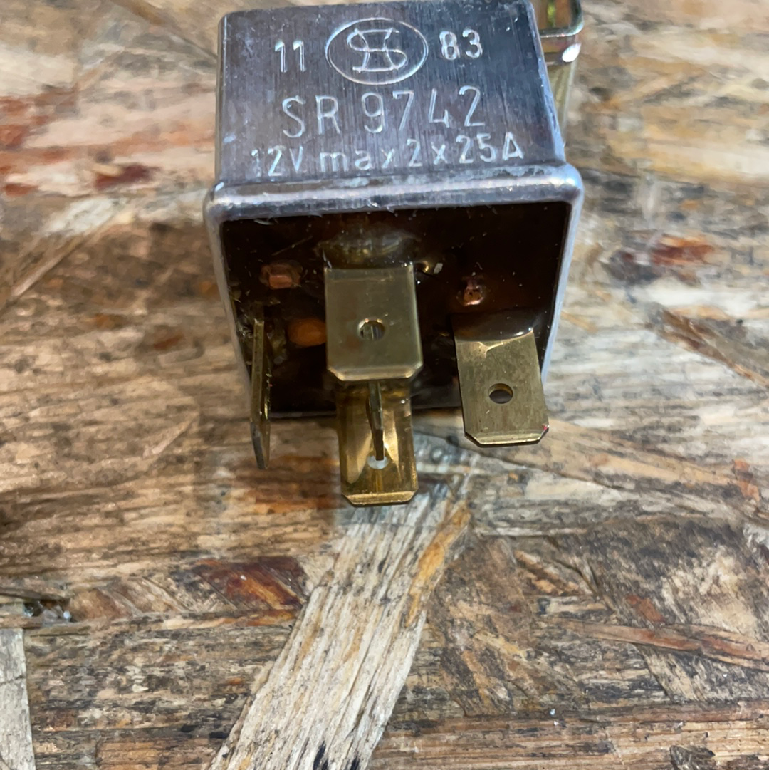 Original GM Opel Corsa A Relais Nebelscheinwerfer hinten Neu