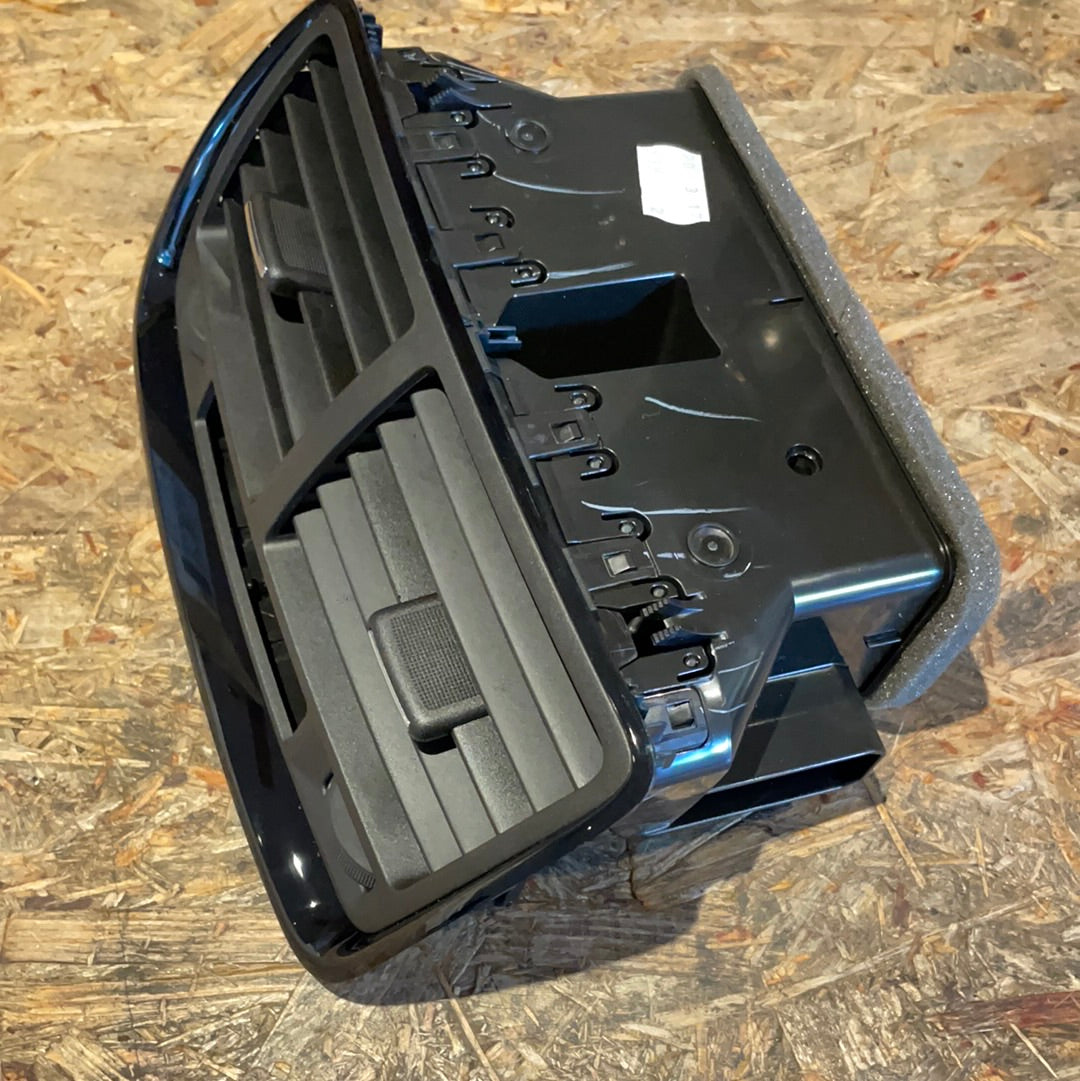 Original GM Opel Meriva B Gehäuse Luftdüse Mitte Neu