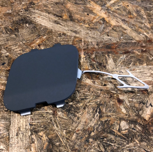 Original GM Opel Astra J Caravan Kappe Blende Abschleppöse Neu