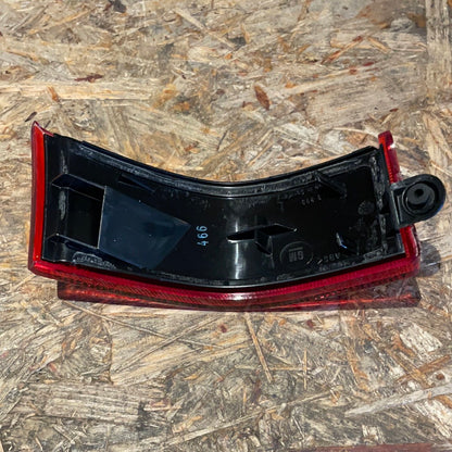 Original GM Opel Omega B Rückstrahler Reflektor Neu