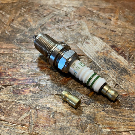 Original GM Opel Monterey 3.2 Chevrolet Cruze Lacetti Nubira Nexia Kalos Zündkerze Neu