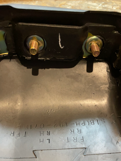 Original GM Isuzu Trooper 8C Bj. 84-87 Stoßstangenecke Bumper vorne links Neu