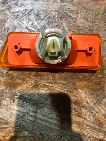 Original Manta B Blinkerleuchte vorne rechts NEU