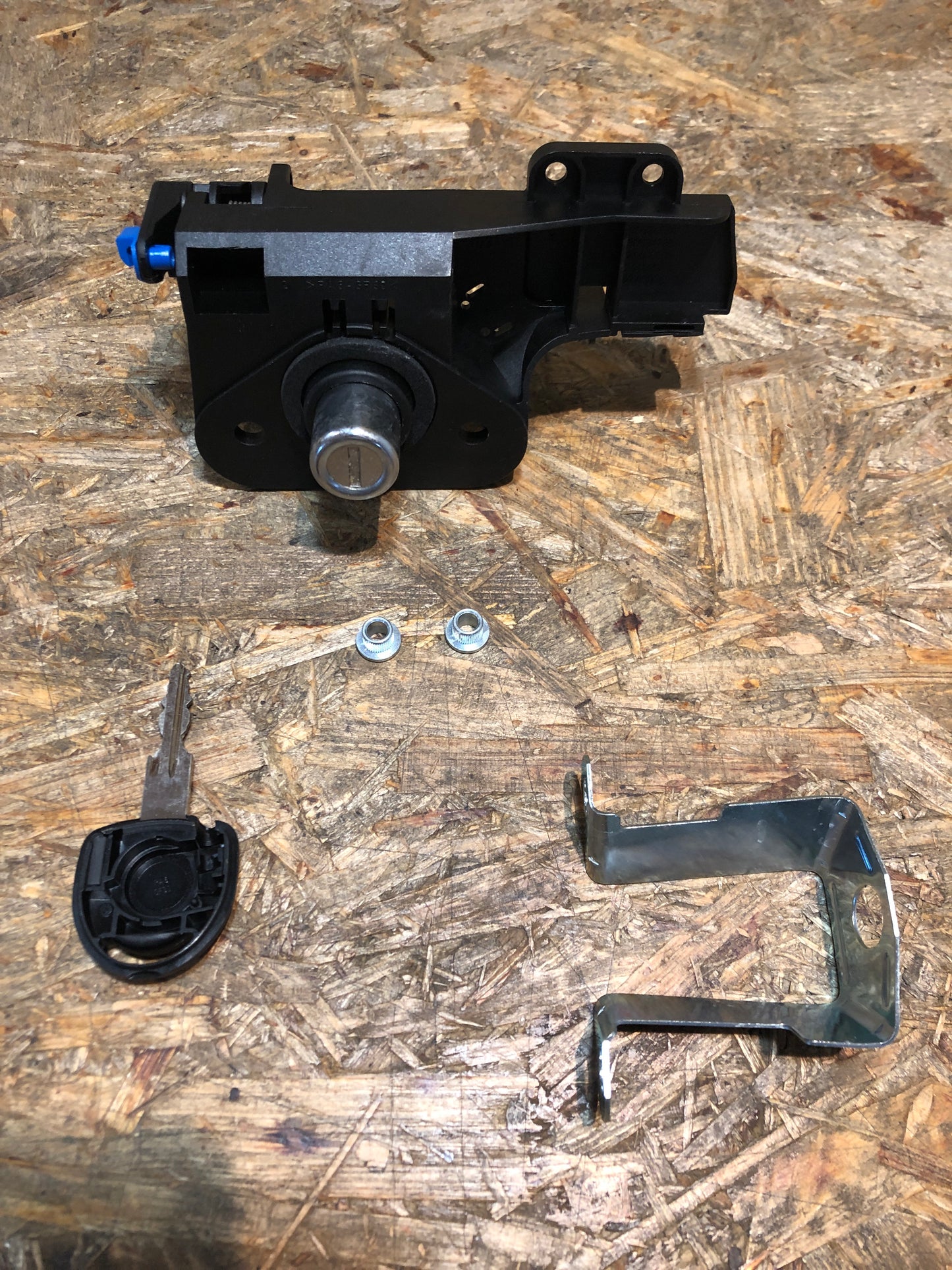 Original GM Opel Meriva A Druckknopfschloss Neu