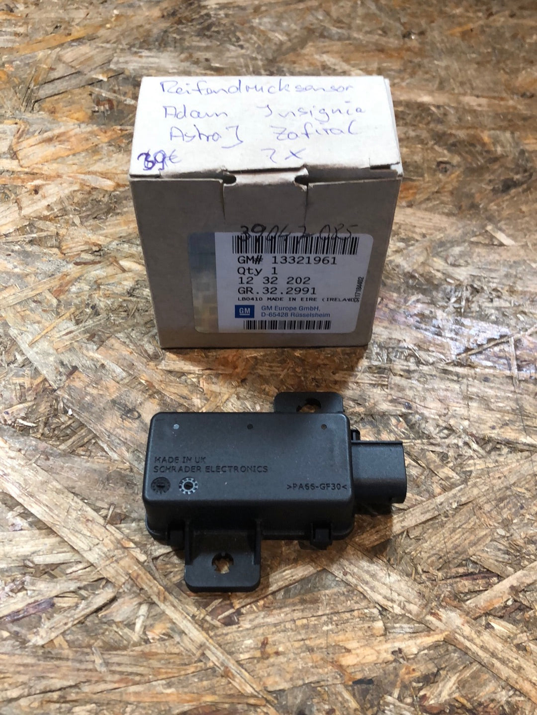 Original GM Opel Adam Astra J Insignia Zafira Reifendrucksensor Neu