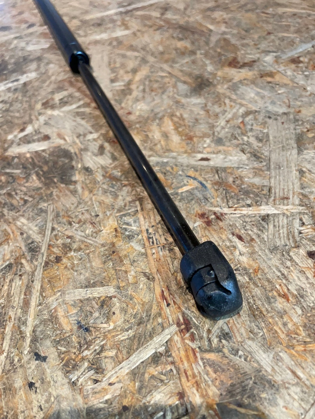 Original GM Opel Kadett E Heckklappendämpfer Neu