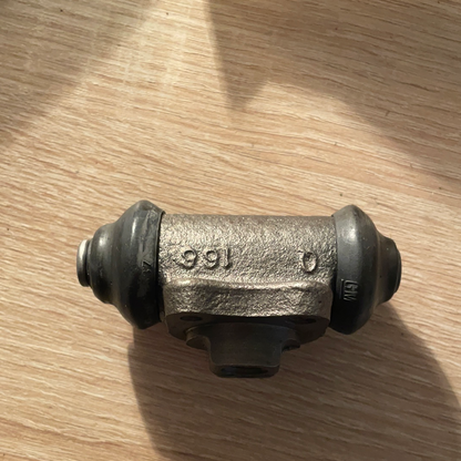Original GM Opel Kadett E Radbremszylinder hinten Neu