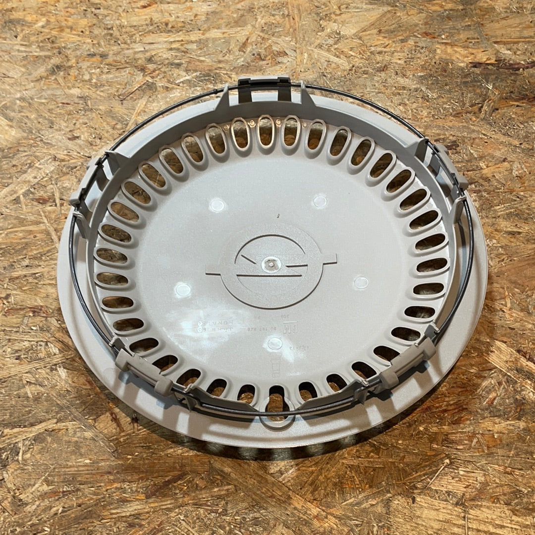 Original GM Opel Kadett E Radkappe 13 Zoll Neu