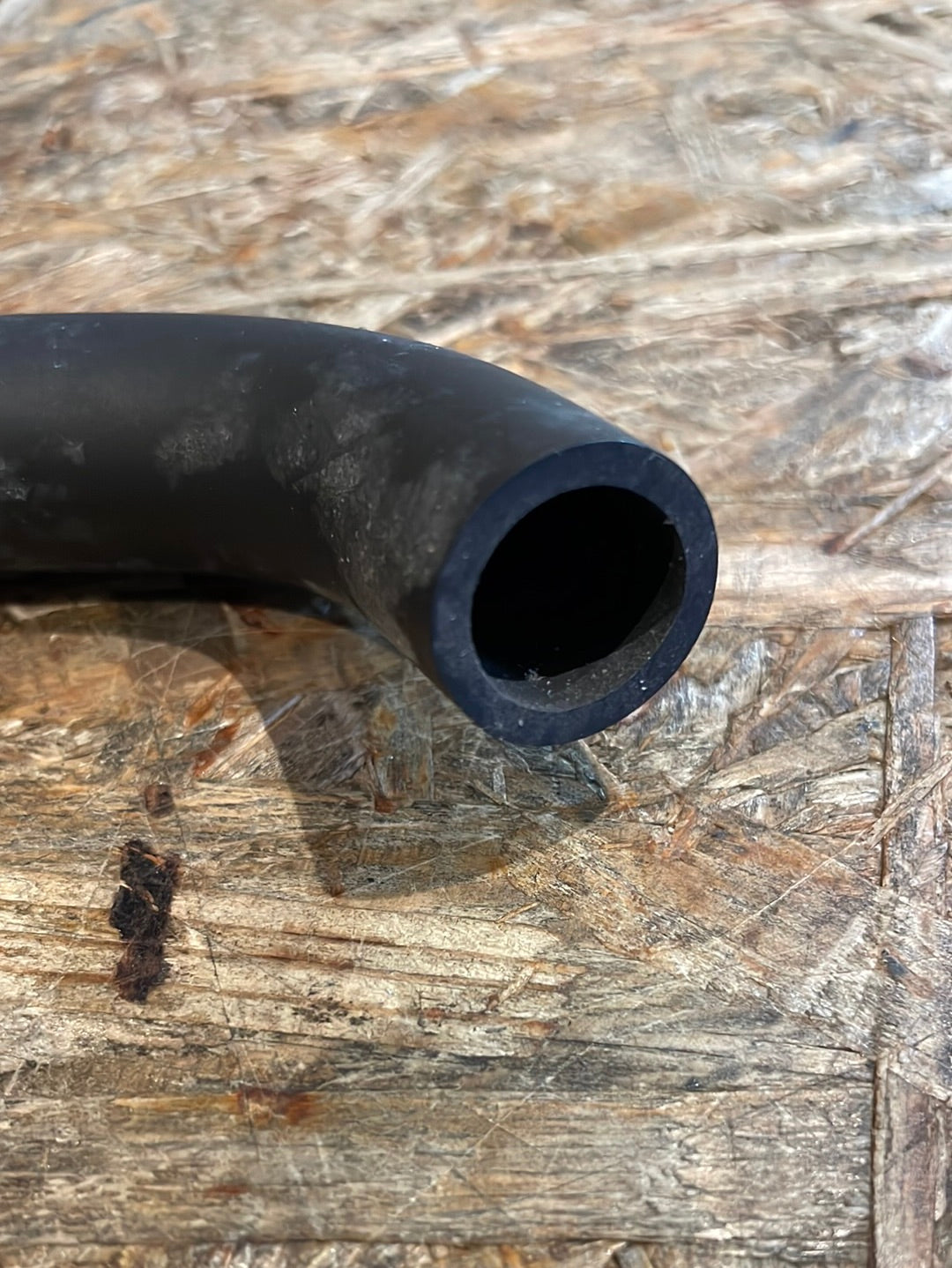 Original GM Opel Kadett D Ascona C Schlauch Entlüftungsschlauch Ventildeckel Neu