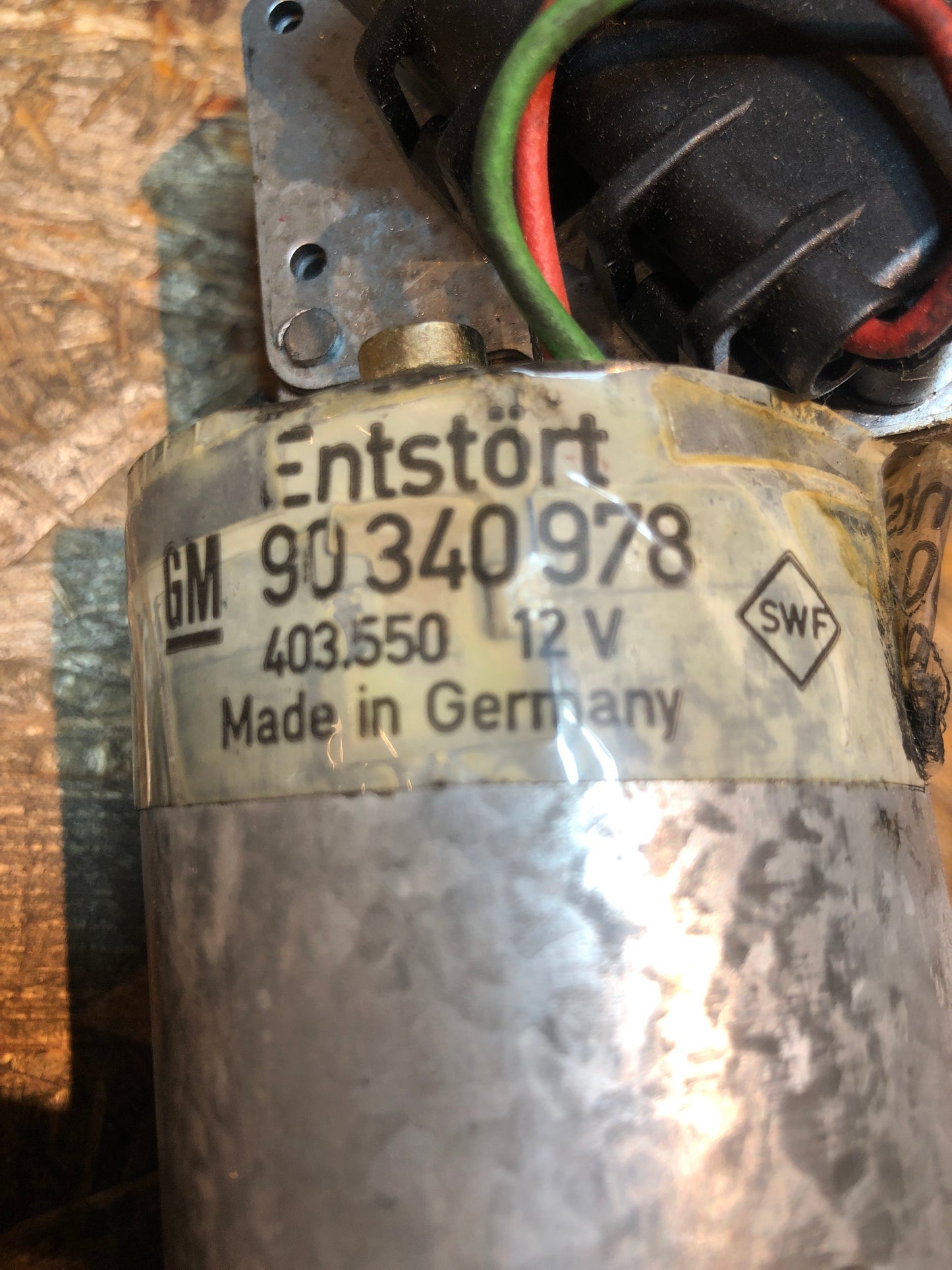 Original GM Opel Corsa C  Tigra Twintop Wischermotor vorne Neu
