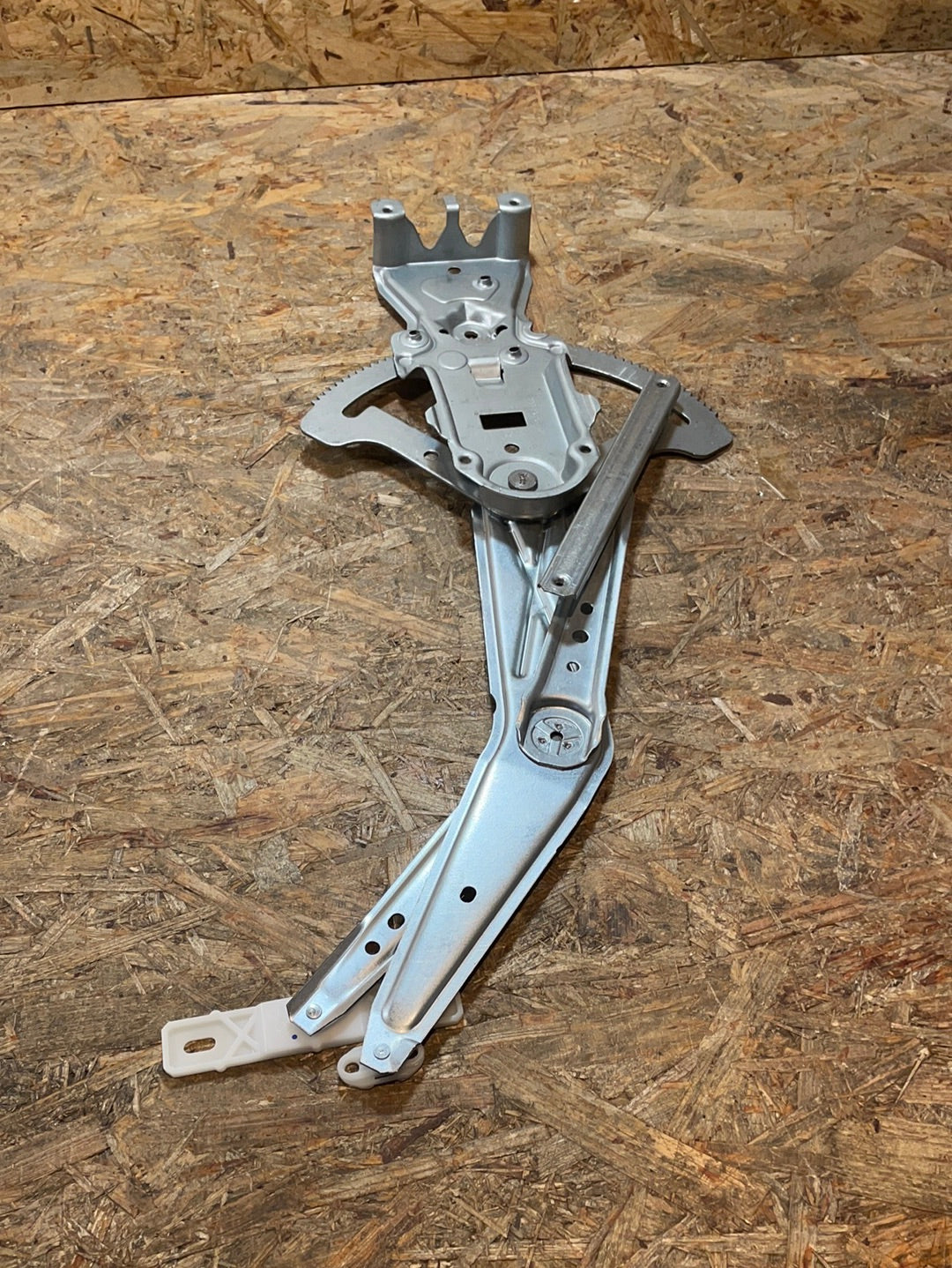 Original GM Opel Meriva A Fensterheber Mechanik vorne links Neu