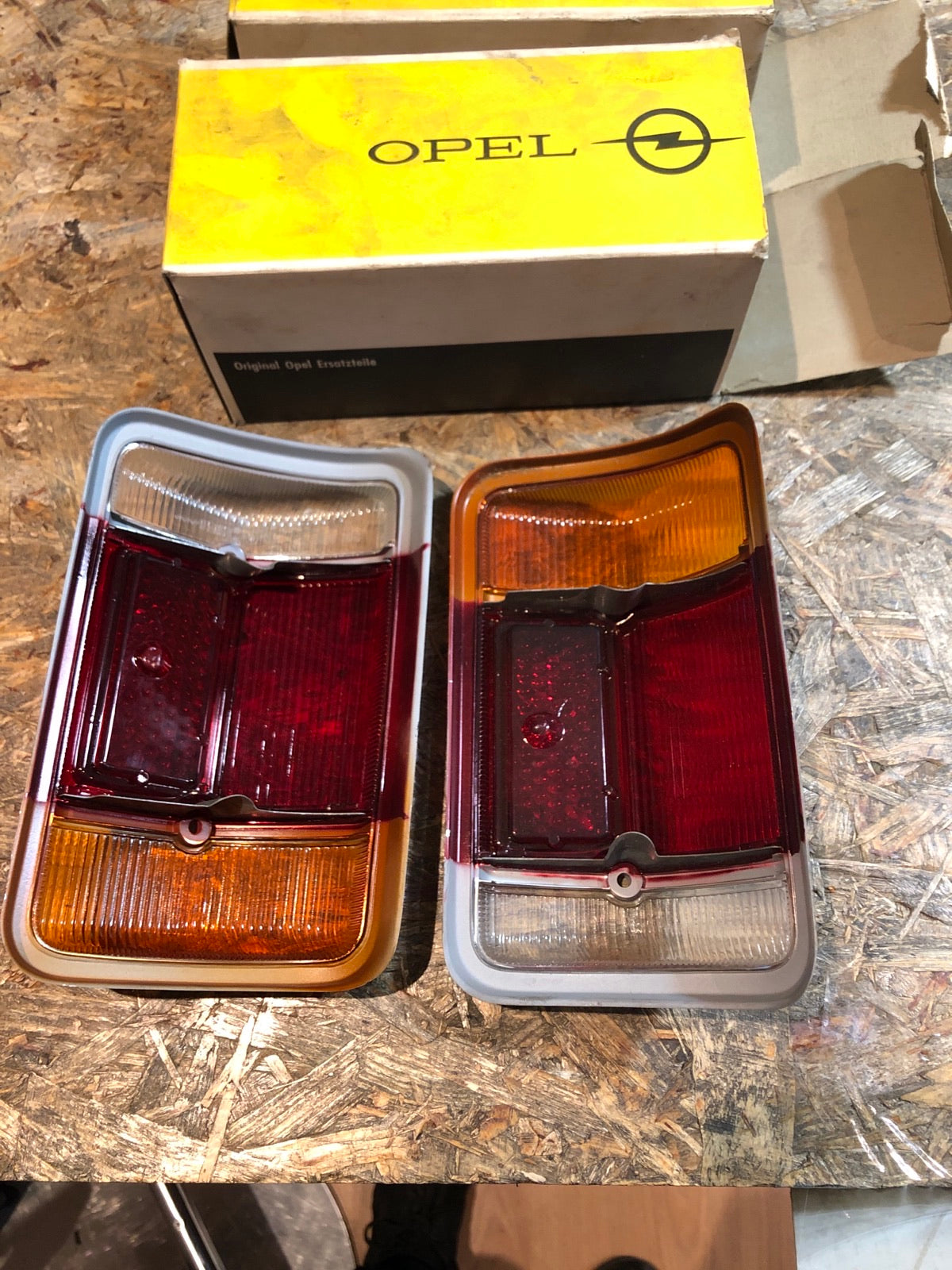 Original Opel Kadett A Caravan Rücklicht Gläser links und rechts Neu