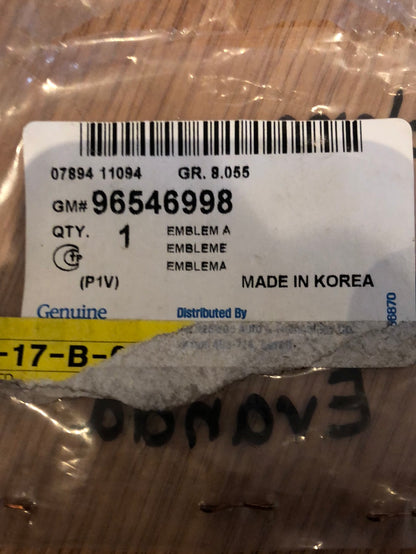 Original GM Chevrolet Evanda Emblem Neu