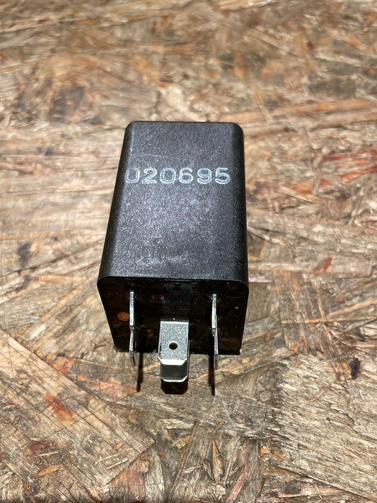 Original GM Opel Frontera A Kühlerlüfter Relais Neu