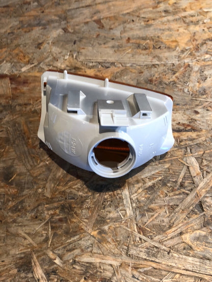 Original Hella VW Polo Lichtgehäuse Blinkleuchte rechts Neu