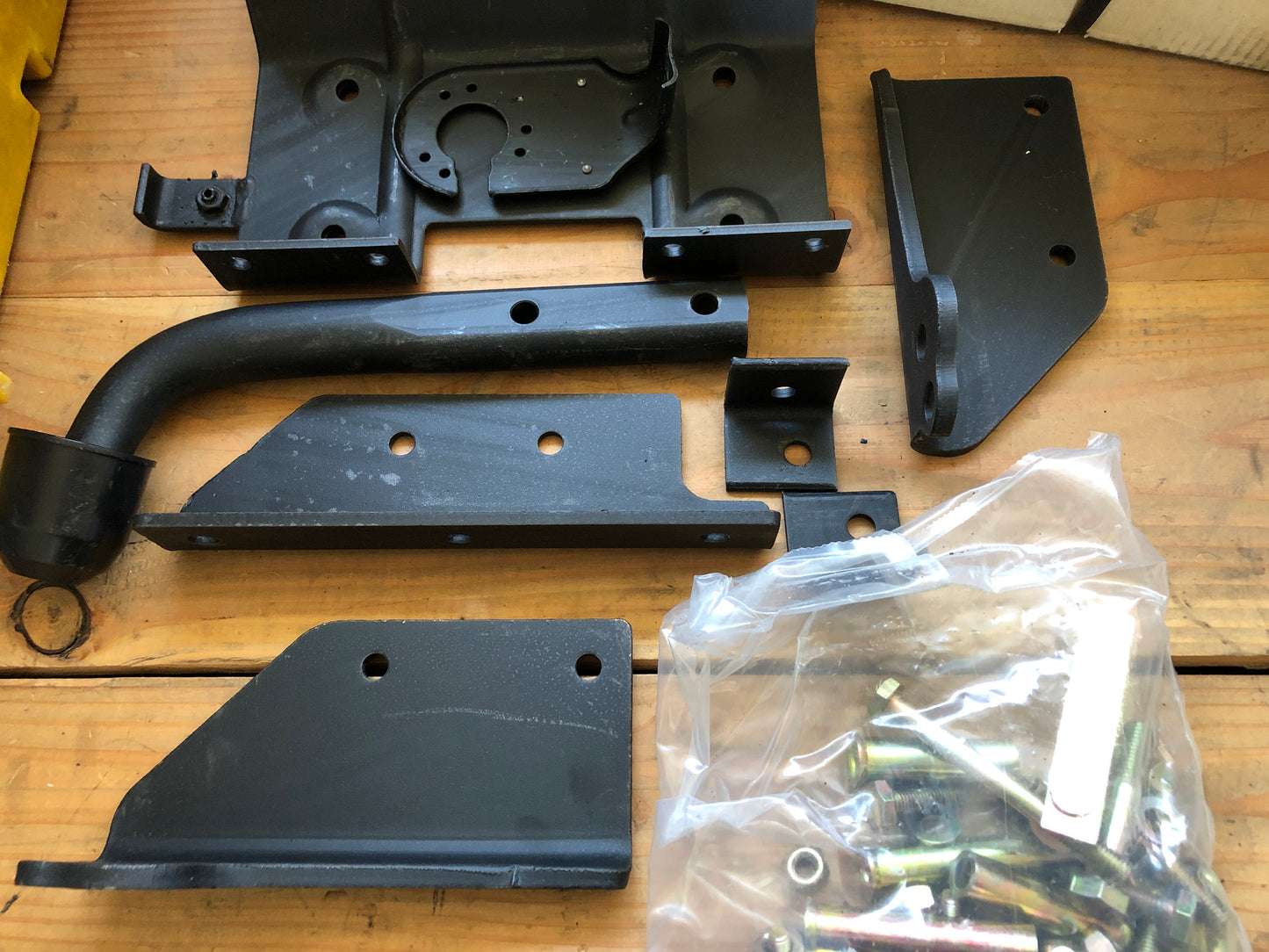 Original GM Opel Astra F Caravan (51/52) 1.6i GL Anhängerkupplung Neu