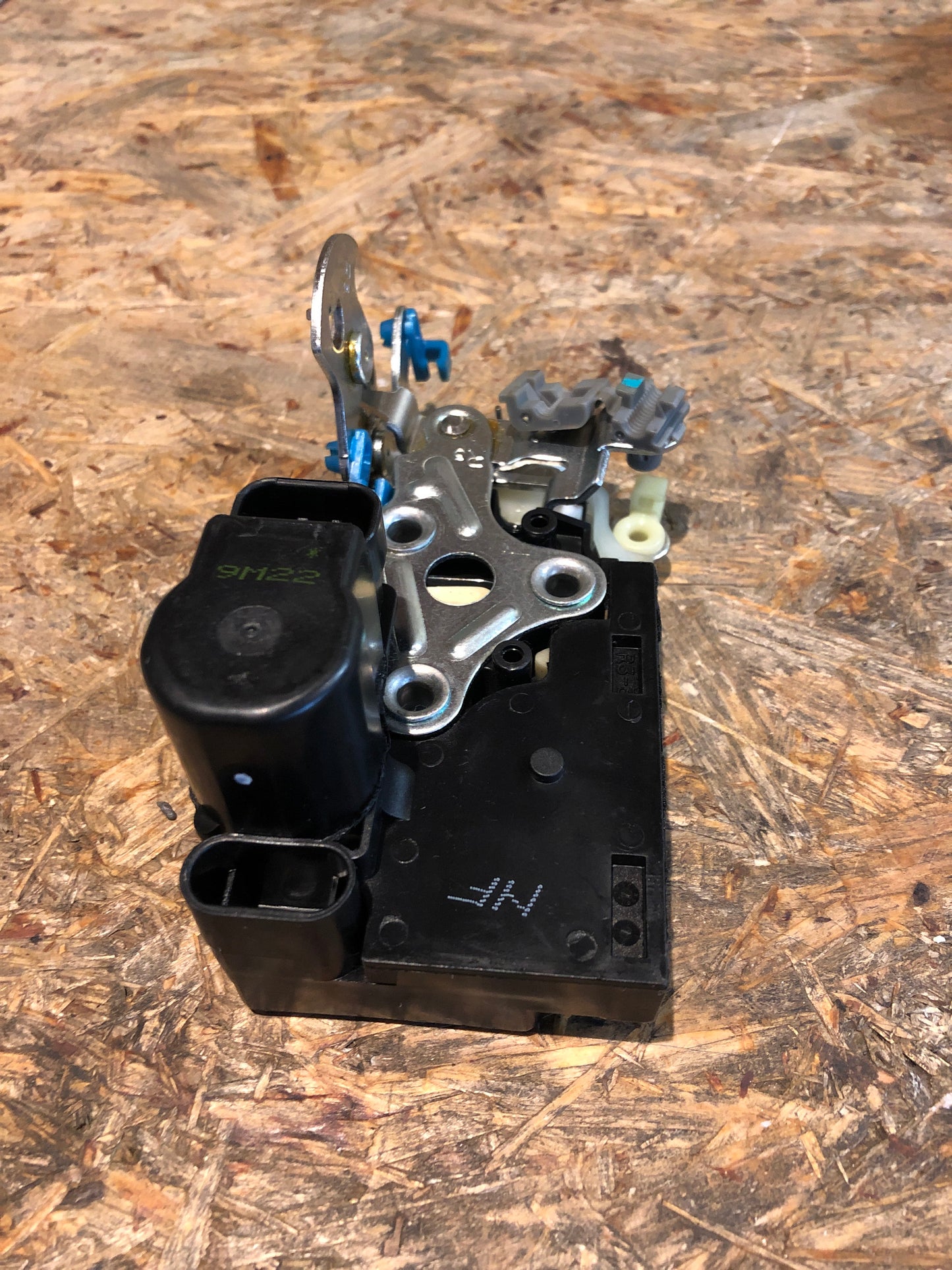 Original GM Chevrolet Lanos Türschloss vorne rechts Neu