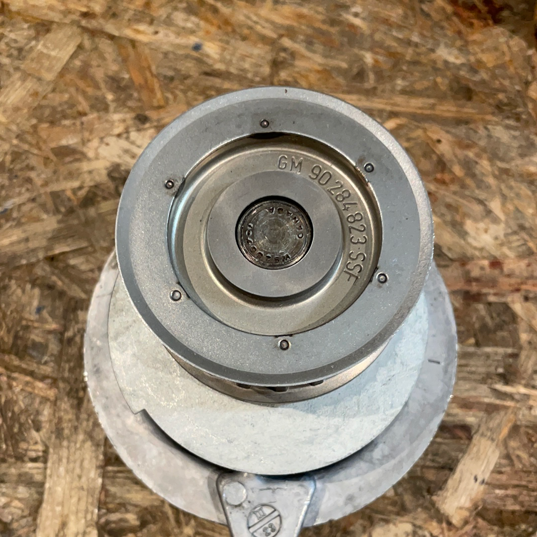 Original GM Opel Kadett E Astra F Ascona C Wasserpumpe Neu