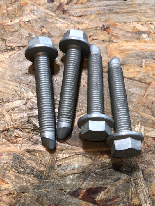 Original GM Chevrolet Cruze Schrauben Frontrahmen Neu