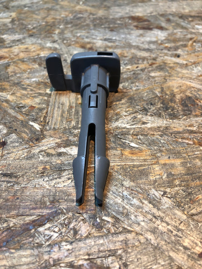 Original Oldtimer/ Youngtimer Kopfstützenführungshülsen Neu