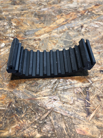 Original GM Opel Vectra B Schutzgummi für Schlauch an Klima Neu