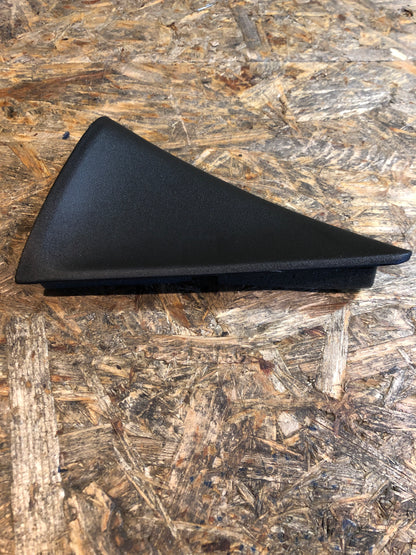 Original GM Opel Astra F Einsatzecke Innen Fensterrahmen Ne