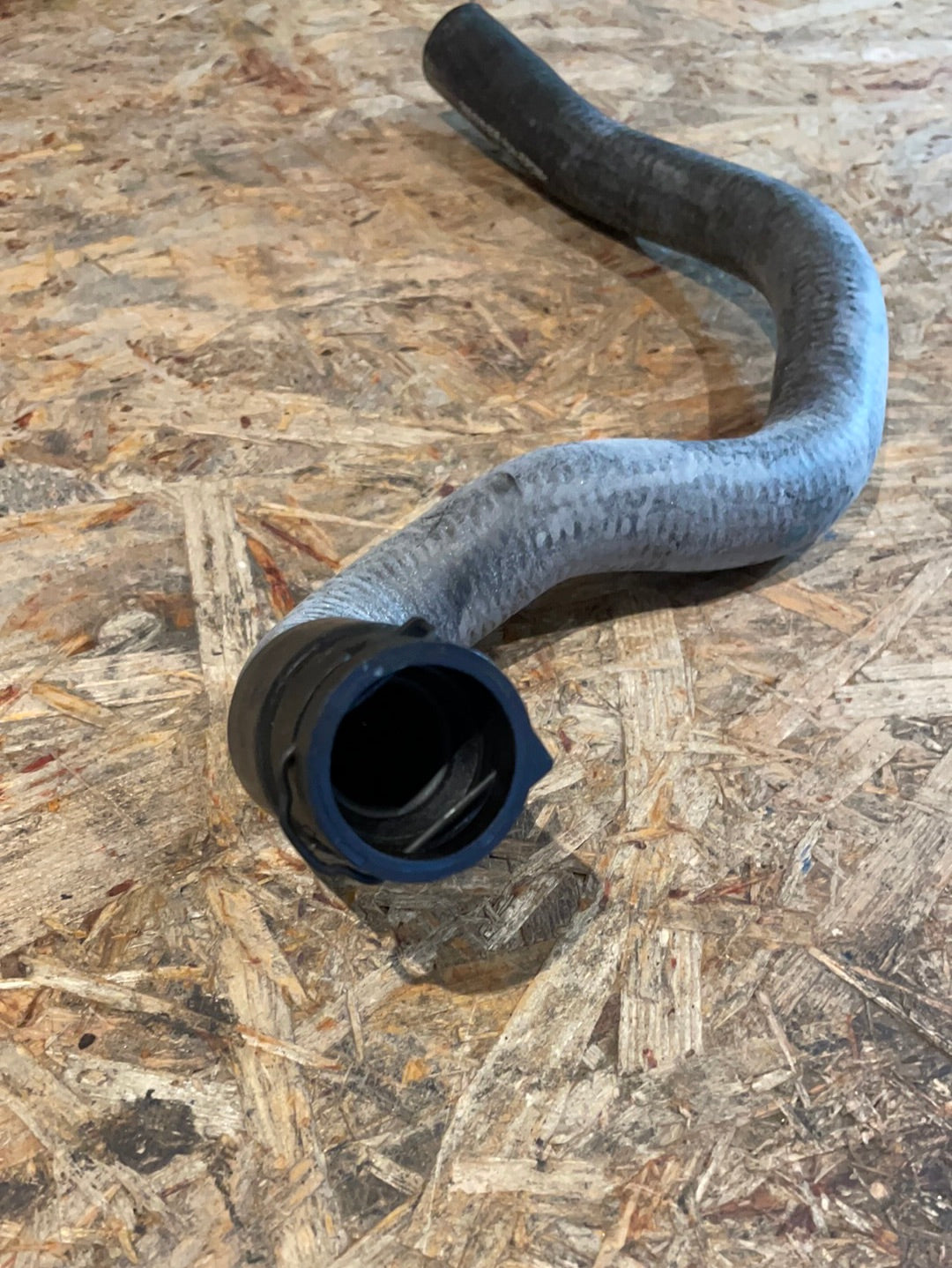 Original GM Opel Corsa C 06 1,2 Kühlwasserrohr Schlauch Neu