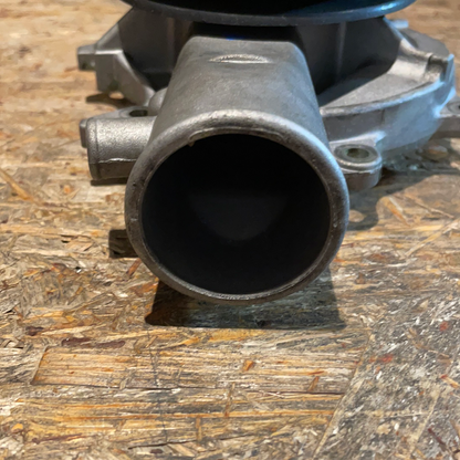 Original GM Opel Rekord 2.0 Liter Wasserpumpe Neu