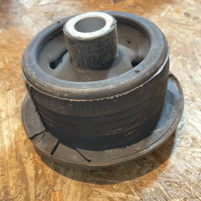 Original GM Opel Omega B Tonnenlager Hinterachse Neu