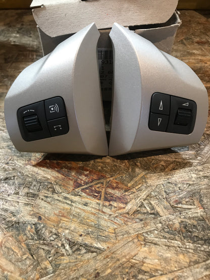 Original Opel Corsa D Lenkrad Radiobedienung  NEU