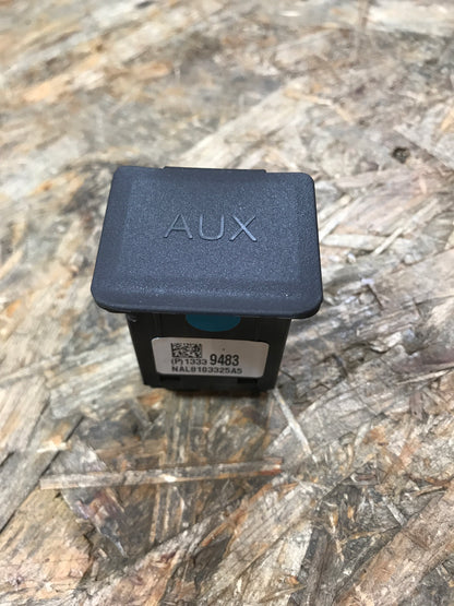 Original Opel Meriva B 1.3 1.4 CDTI 16V Schaltfläche Eingang AUX USB-Anschluss NEU