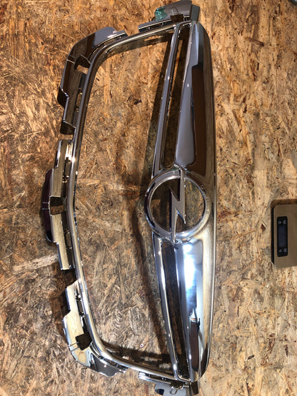 Original GM Opel Mokka Kühlergrill Formstück & Emblem Neu