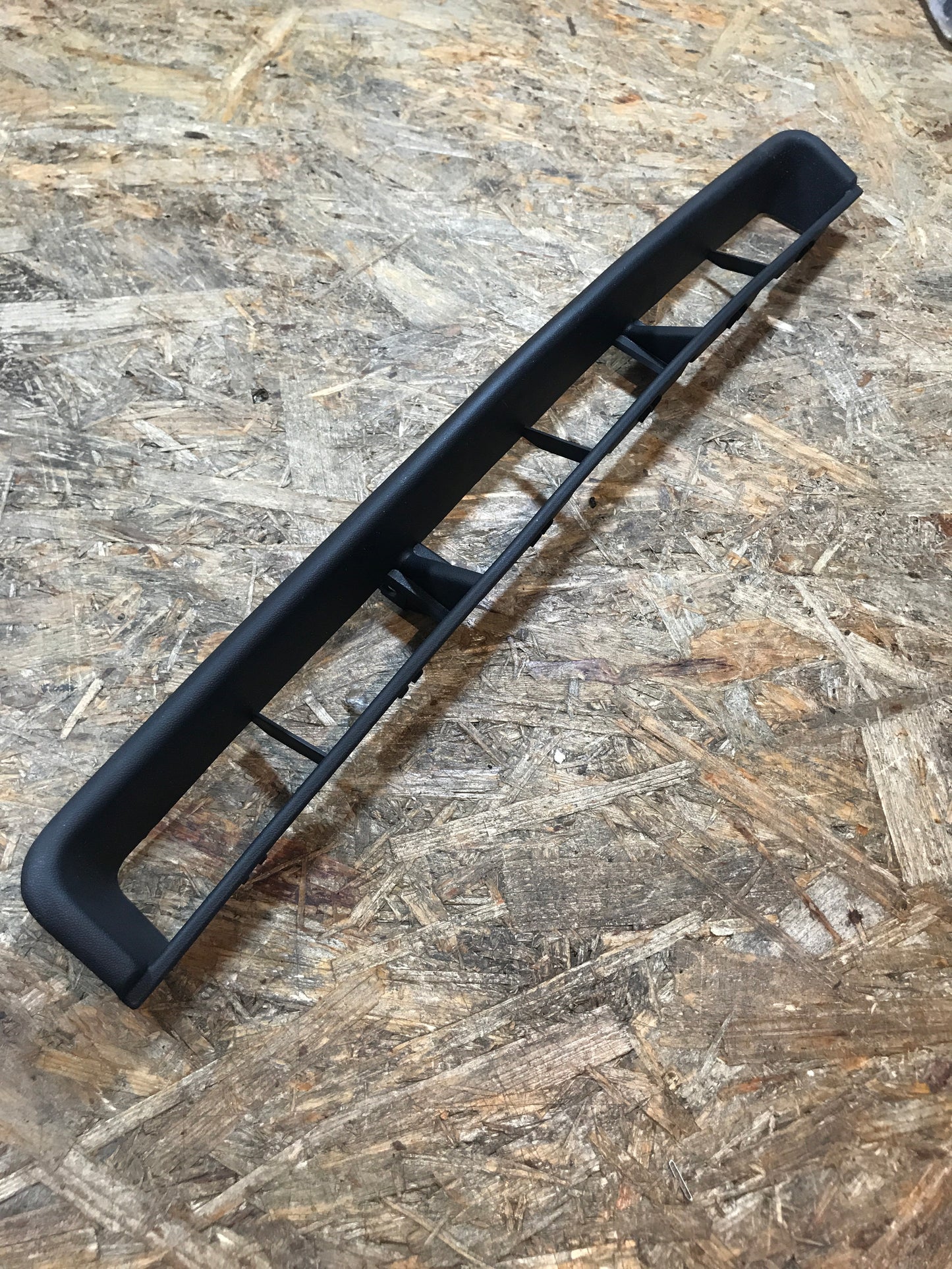 Original Opel Omega A Frontgrill Stoßstange hinten NEU