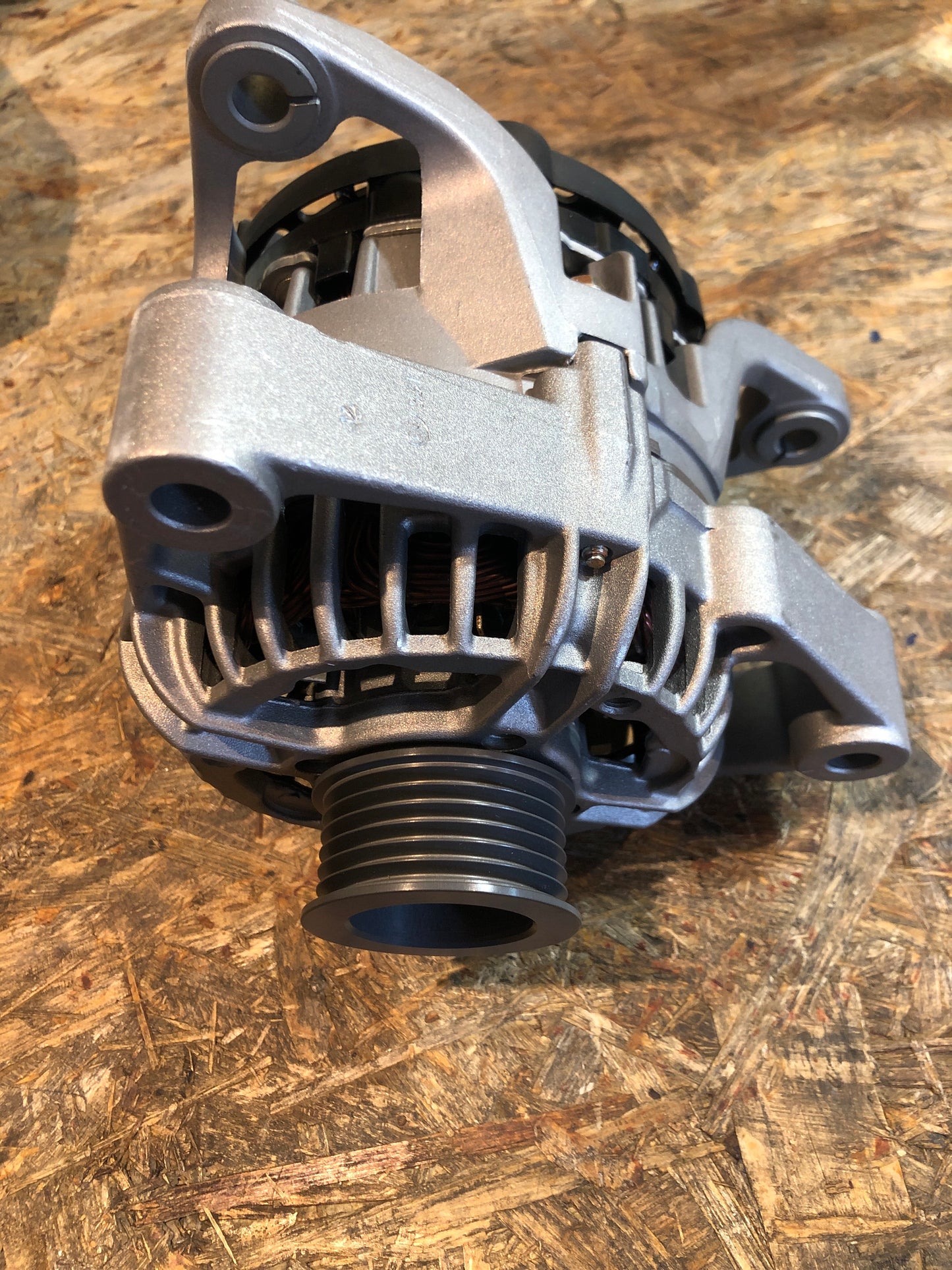 Original GM Opel Astra G Zafira A Vectra B Lichtmaschine 14V 70A Neu