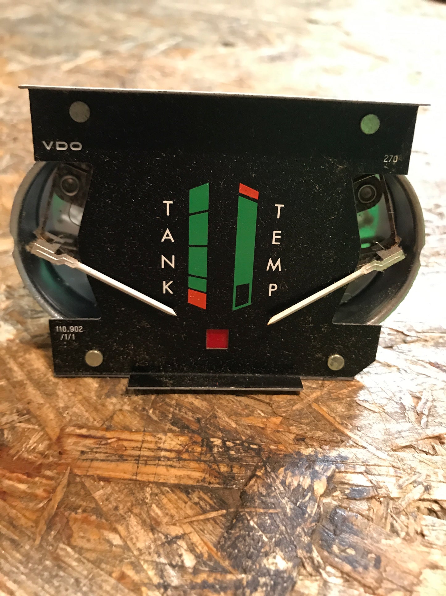 Original Commodore A Rekord C Tankanzeige NEU