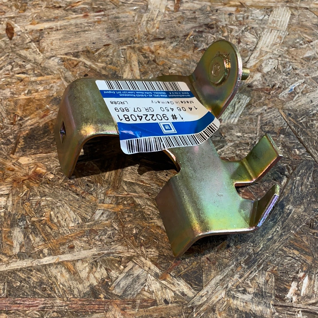 Original GM Opel Omega A Halter Stoßfänger hinten links Neu