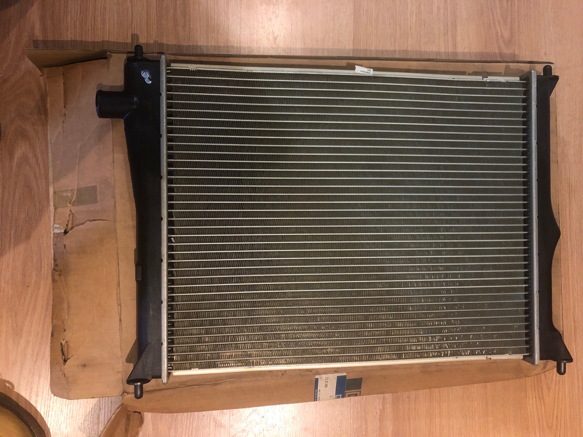 Original Opel Kadett D Wasser Kühler Neu