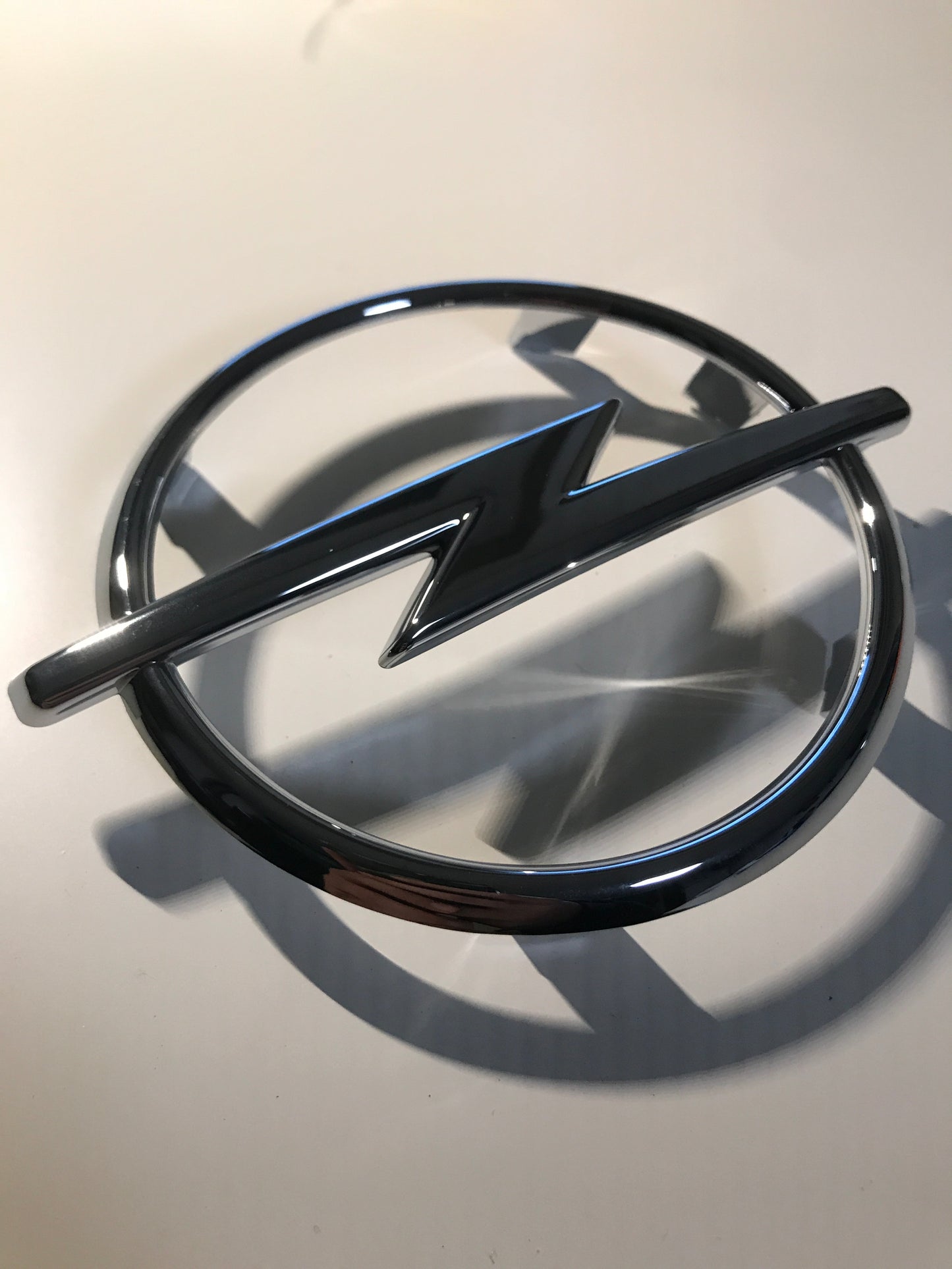 Original Astra G Zafira A Emblem Kühlergitter NeU