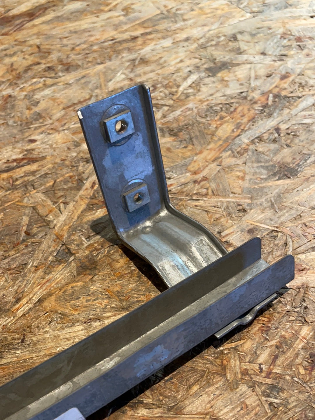 Original GM Opel Kadett E Führungsschiene Fensterführung Neu