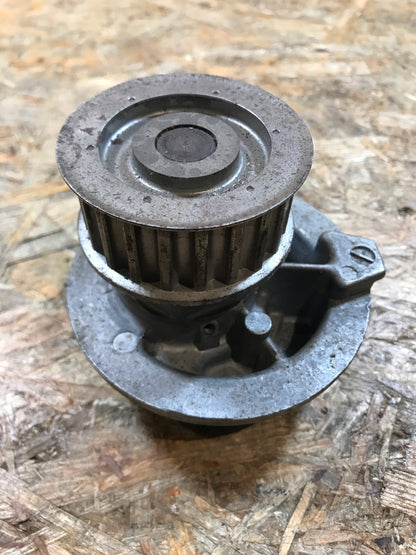 Original Opel Ascona C Kadett D, E 1.6 D Wasserpumpe NEU