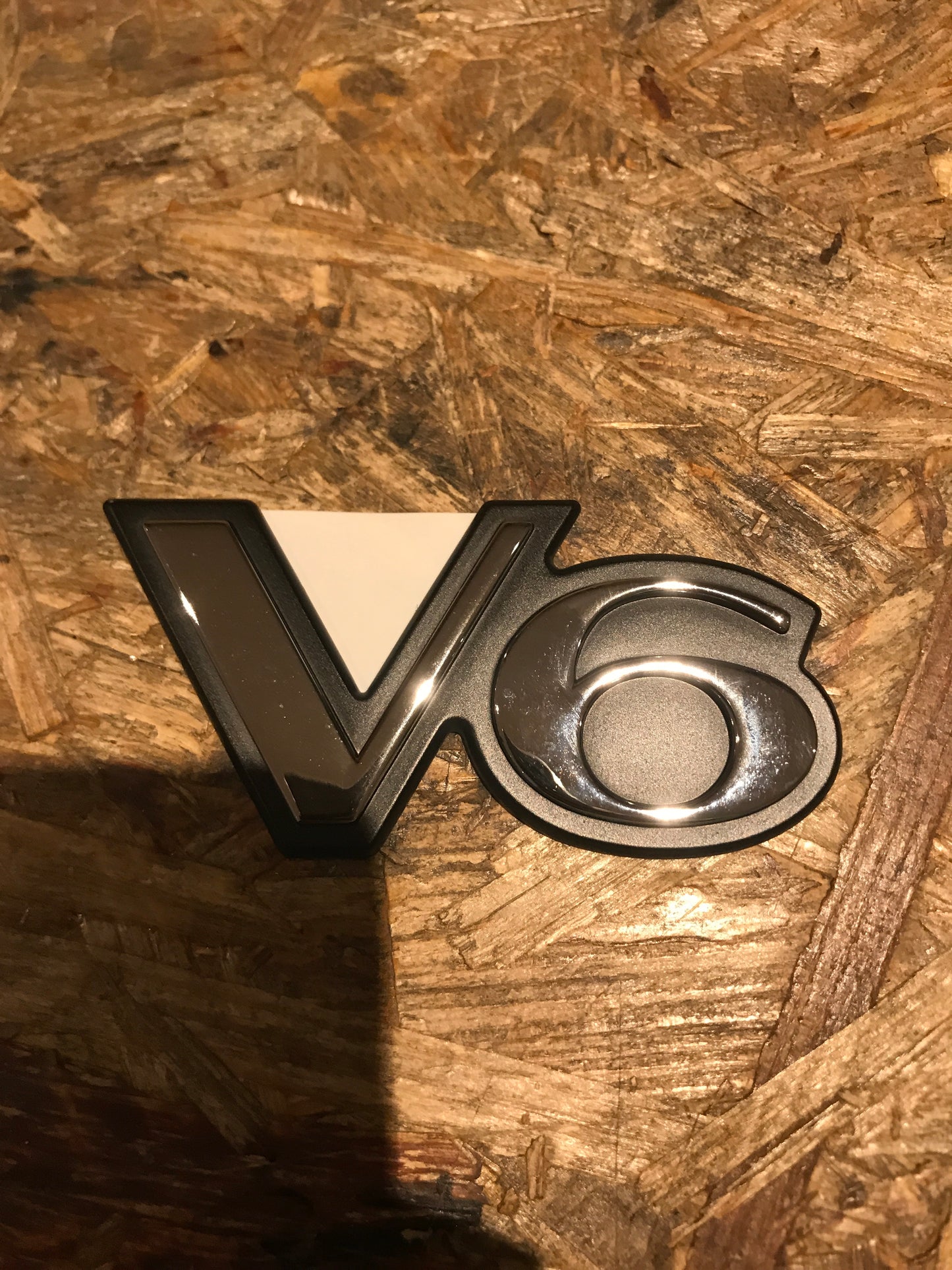Original V6 Emblem NEU