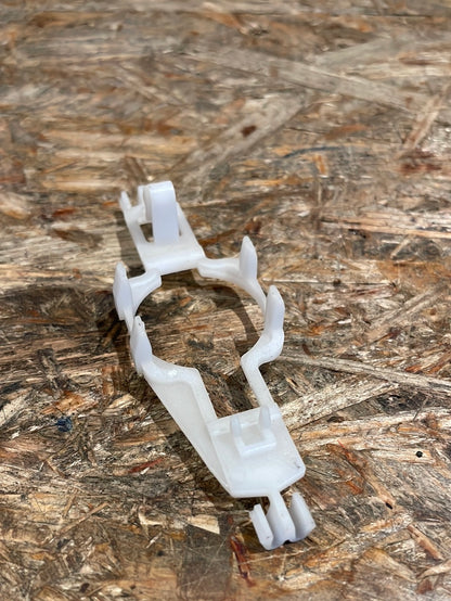 Original GM Opel Omega B Klemmen für Zierleiste Neu