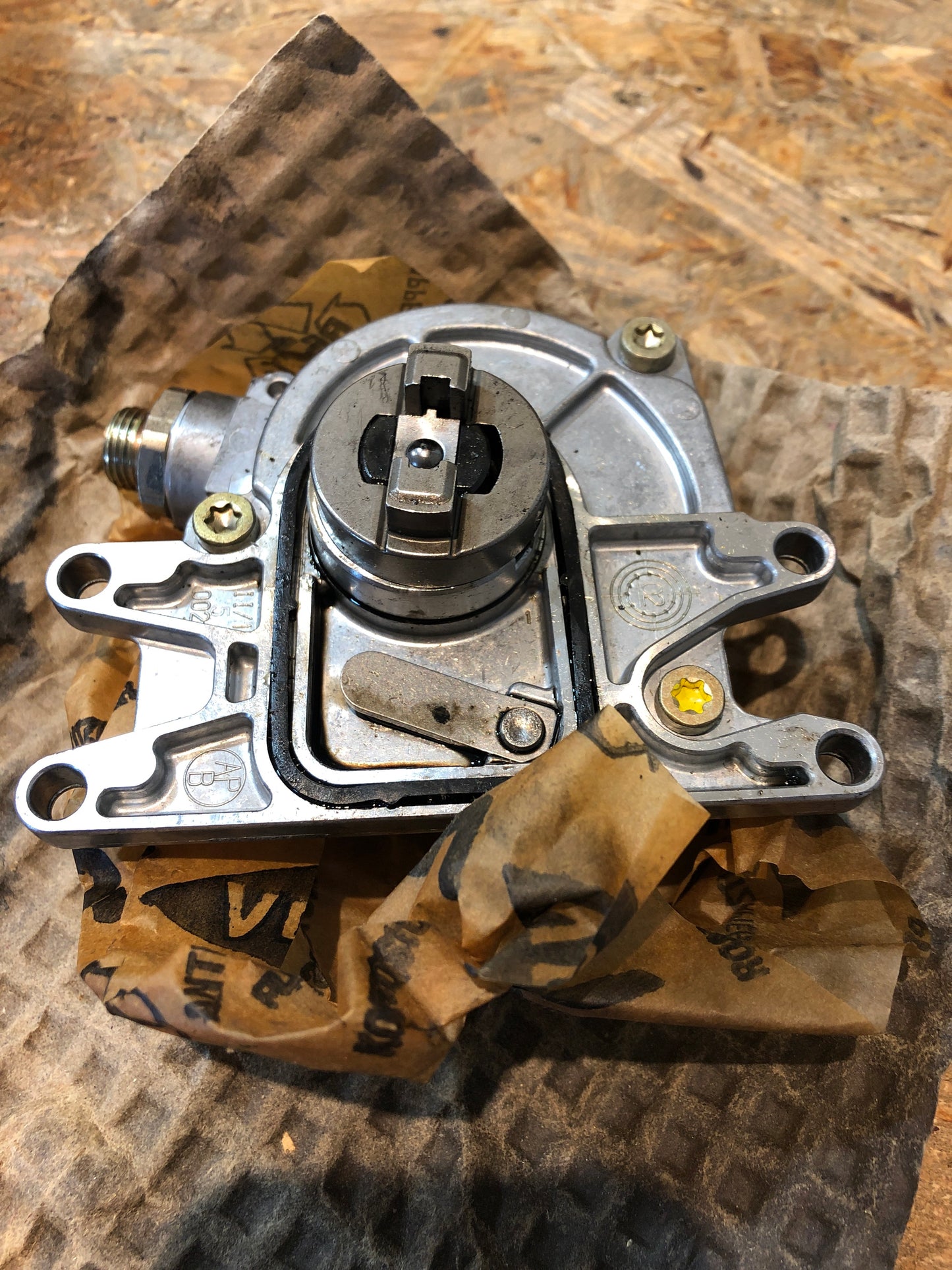 Original Opel Vectra B Limousine Unterdruckpumpe Bremsanlage Neu