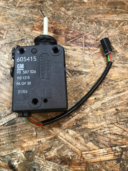 Original Opel Astra G Corsa C Stellmotor Tankklappe NEU